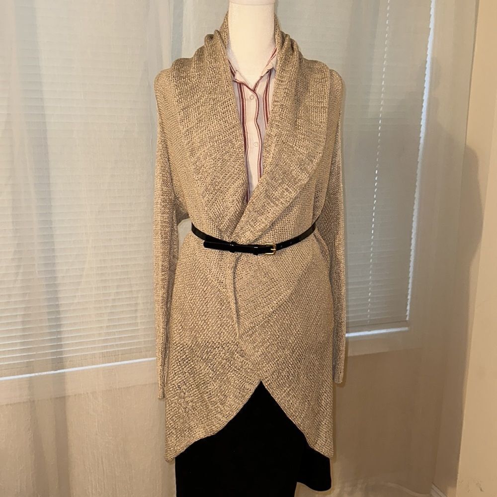 VENUE M Tan Cream Shimmery Shawl Wrap Open Front Rounded Hem Cardigan